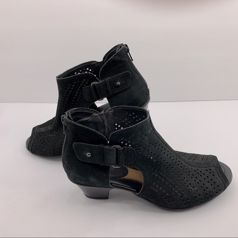 Earth brand ankle Booties/Sandal